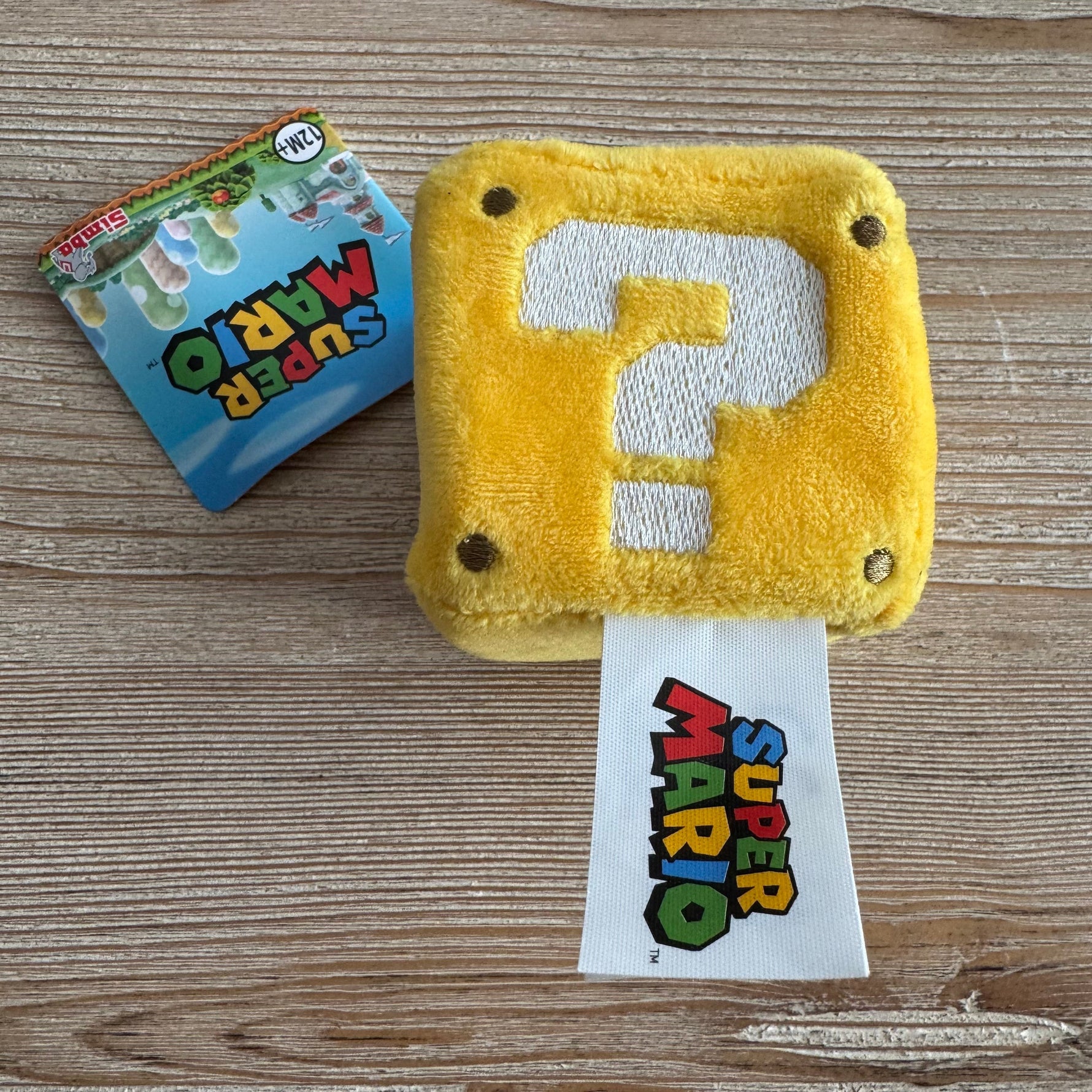 Porte-clés peluche Bloc ? – L’icône de Super Mario toujours sur toi
