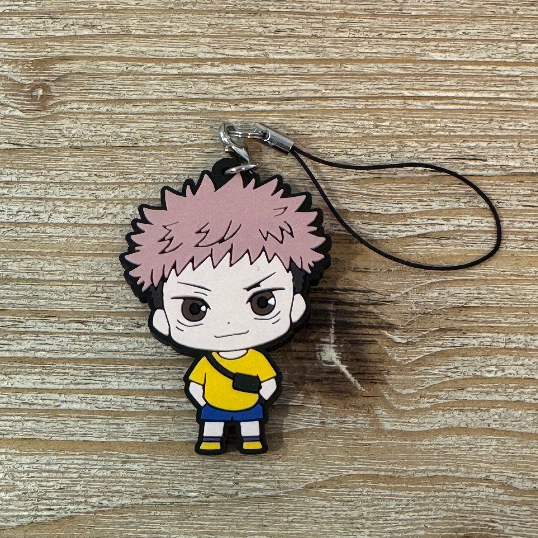 Yuji Itadori en porte-clés PVC – Jujutsu Kaisen