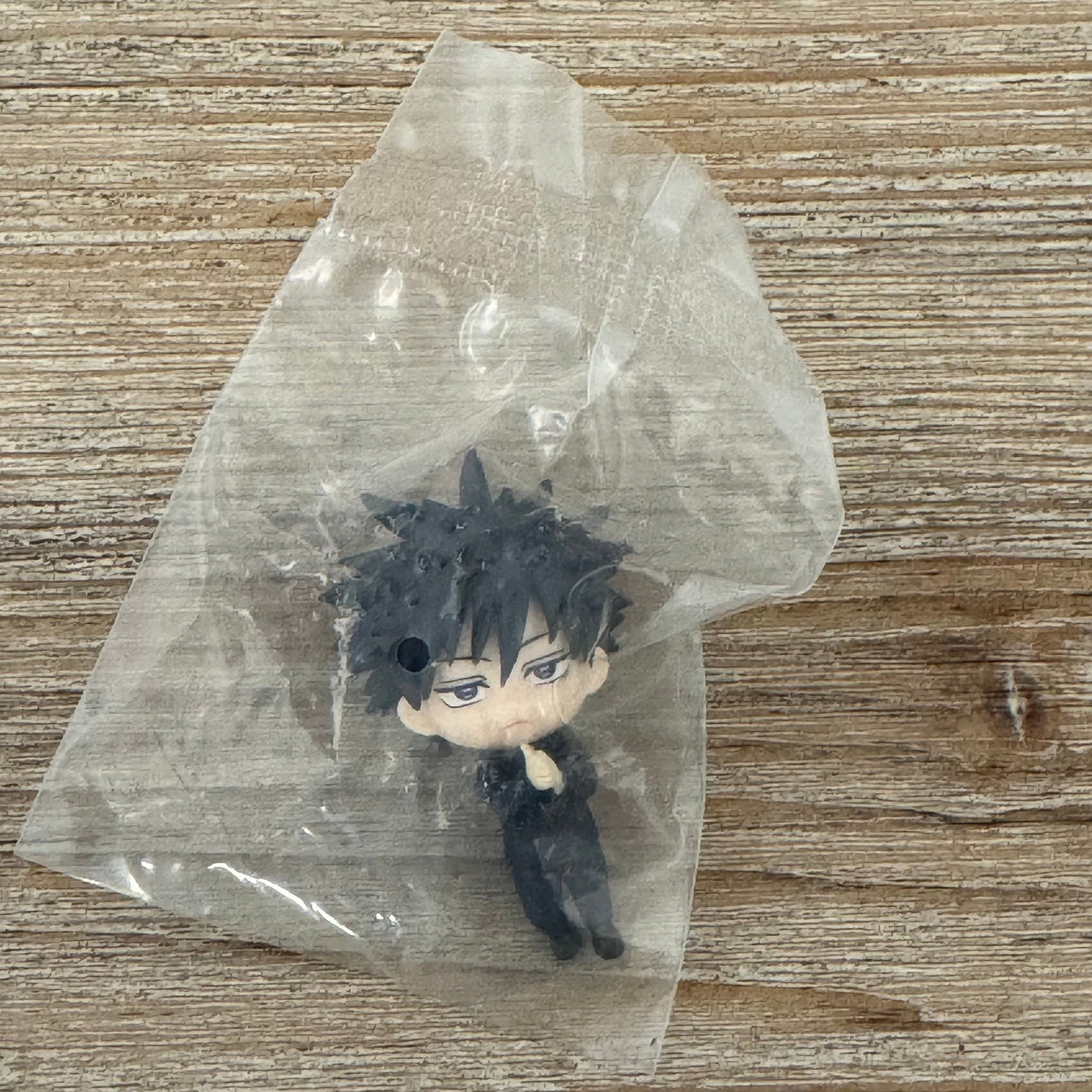 Megumi Fushiguro en mini figurine – Jujutsu Kaisen