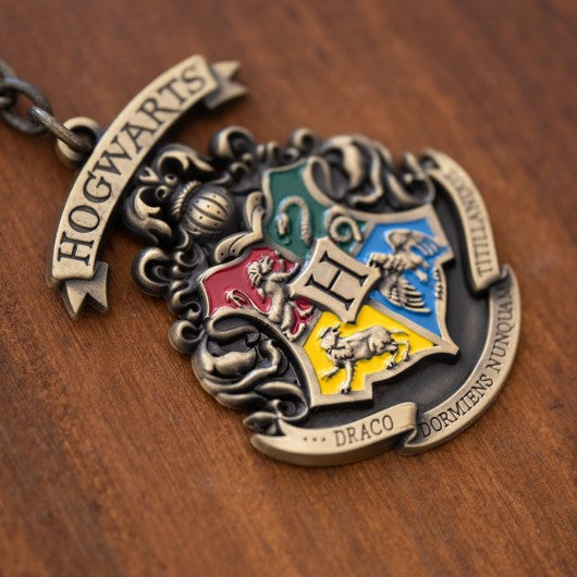 Blason Poudlard – Porte-clés métal – Harry Potter Officiel Harry Potter