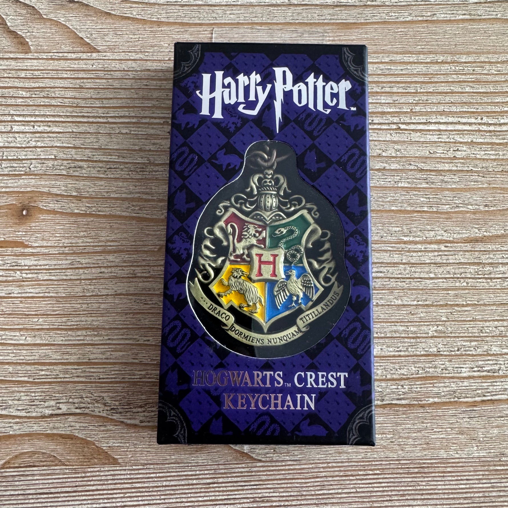 Blason de Poudlard - Porte-clés métal - Harry Potter Officiel — porte-clés officiel | Minitaku